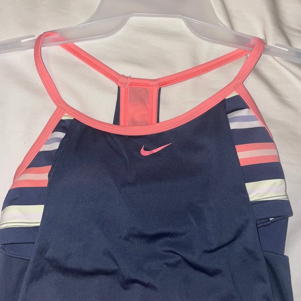 NIKE tank top. Built in bra!